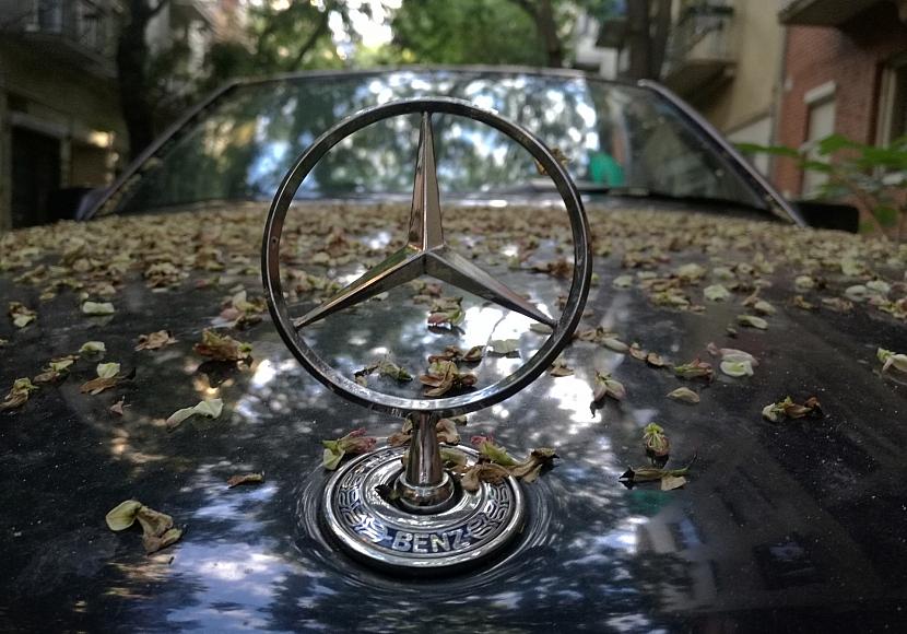 Bericht: Mercedes schwächt Luxuskurs ab