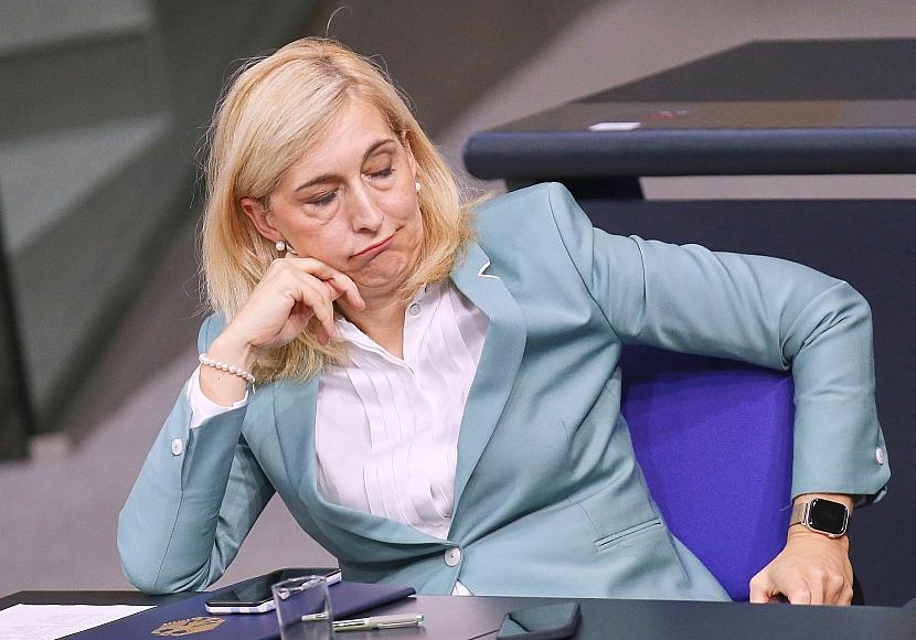 Grüne kritisieren langsames Handeln der Gesundheitsministerin
