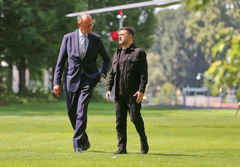 Merz will Selenskyj auf Reise nach Washington vorbereiten