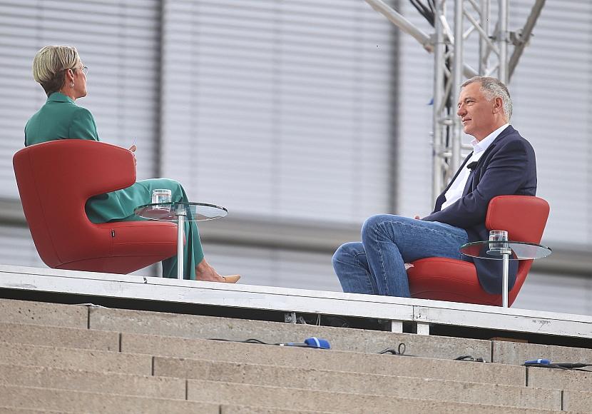 Van Aken schwört Linke auf 