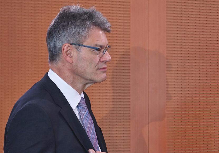 Verkehrsminister ist vor einem Monat zum letzten Mal Bahn gefahren