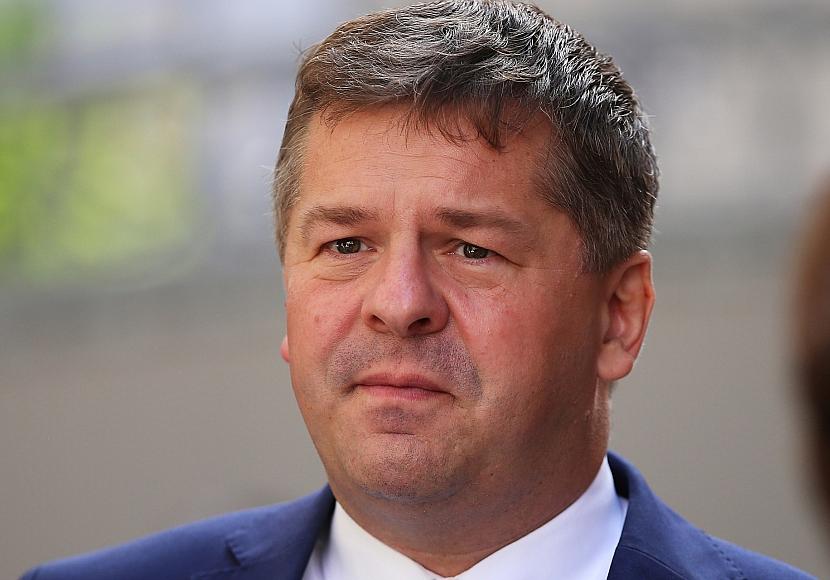 Schulze schließt sich Kritik an Ukraine-Friedenstruppen an