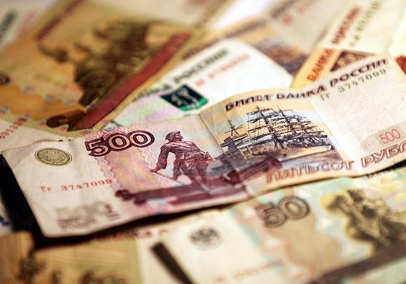 EU überweist Ukraine 10 Milliarden Euro aus russischen Zinserträgen