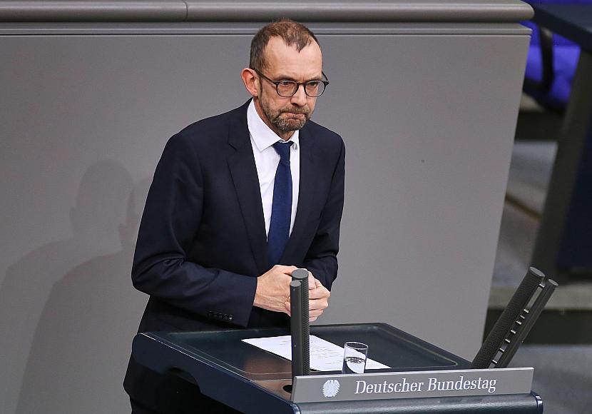 Rufe aus Union nach allgemeinem Dienstjahr auch für Ausländer