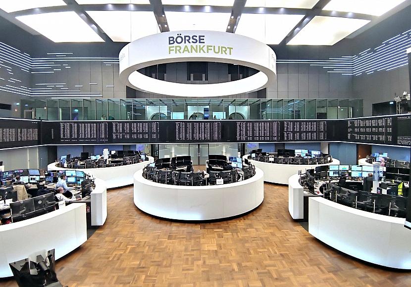 Dax kämpft am Mittag weiter mit 24.000er-Marke