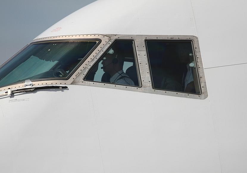 Flugzeug mit 47 Afghanen an Bord in Hannover gelandet