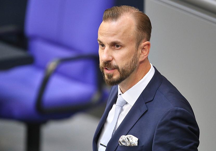 AfD-Abgeordneter verteidigt Post zu ersten Strophen der Ex-Hymne