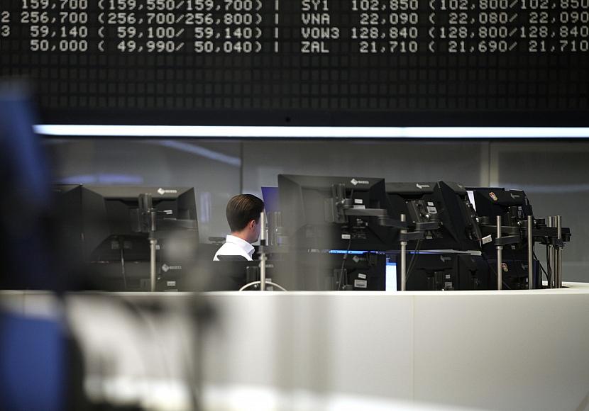 Dax schließt zum Wochenstart über 24.000-Punkte-Marke