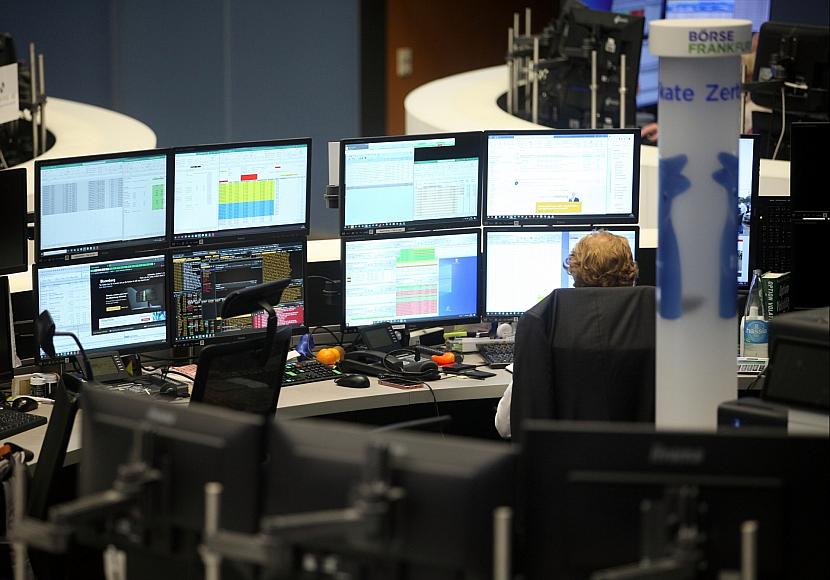 Dax wandert am Mittag ins Plus - Vorsicht überwiegt trotzdem