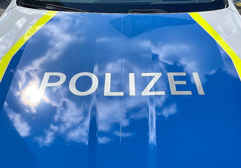 Fast 50 Autos in Hanau mit Hakenkreuzen aus Blut beschmiert