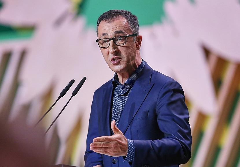 Özdemir kritisiert Berliner Politik als 