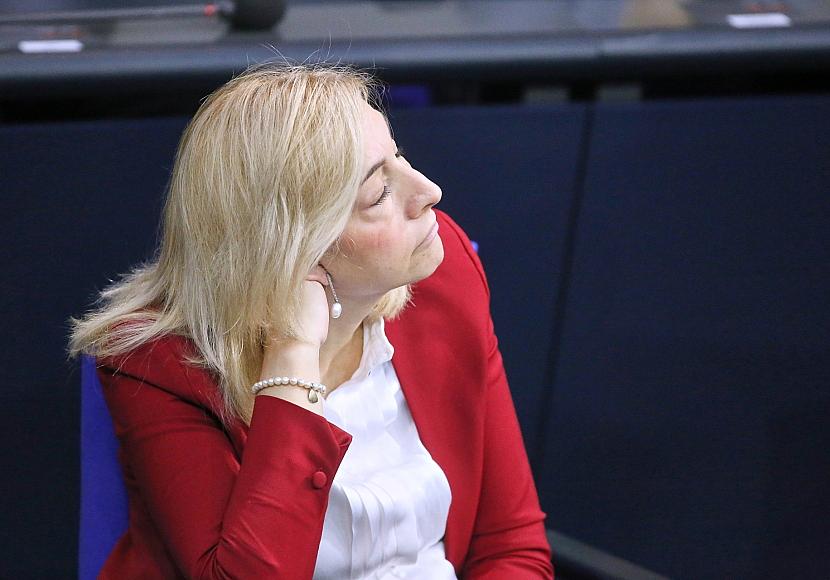 Gesundheitsministerin ermuntert Bürger zum Kassenwechsel