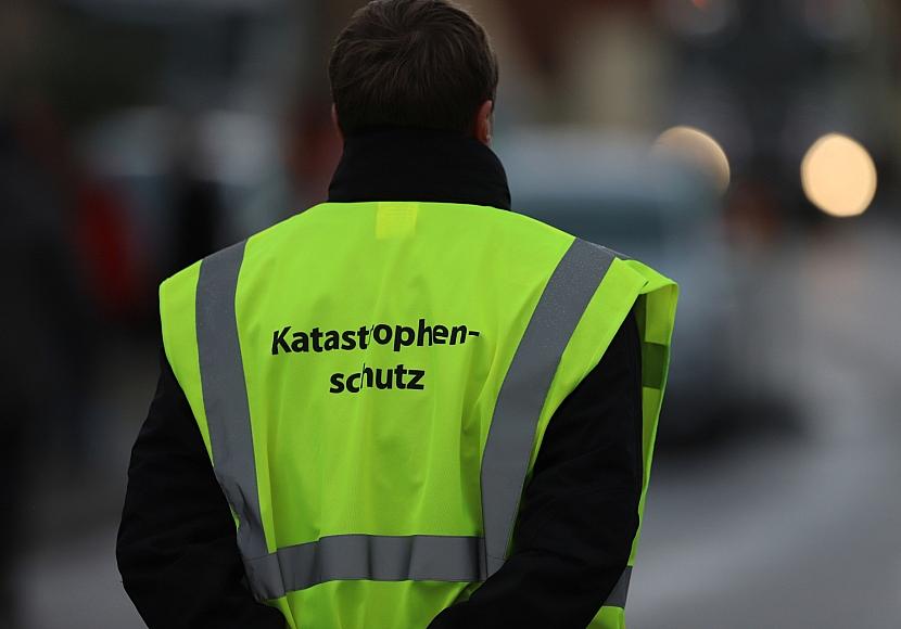 Umfrage: Drei Viertel für soziale Pflichtzeit