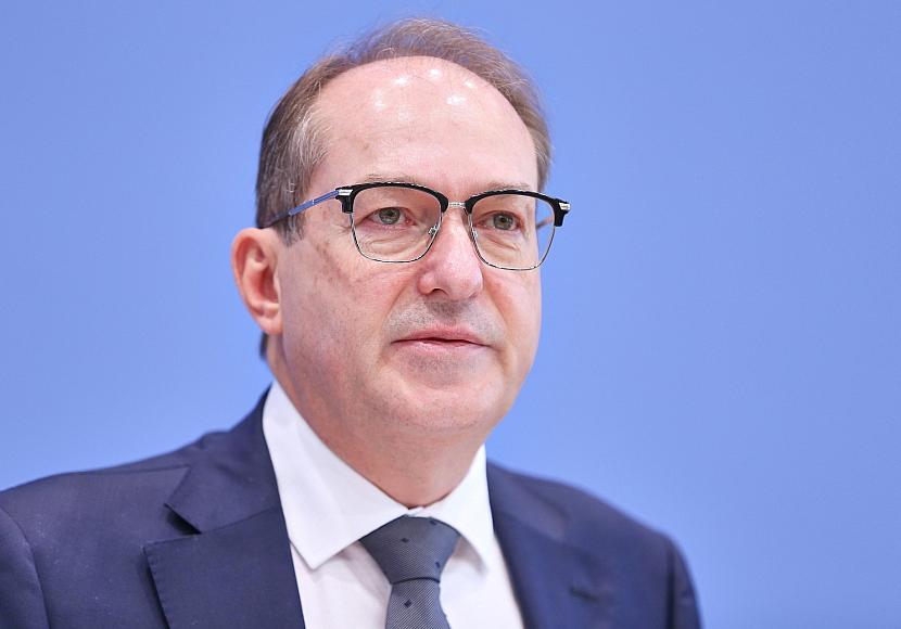 Dobrindt stellt neue Drohnenabwehreinheit in Dienst