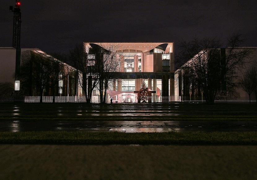 DGB will regelmäßigen Sozialpartner-Gipfel im Kanzleramt