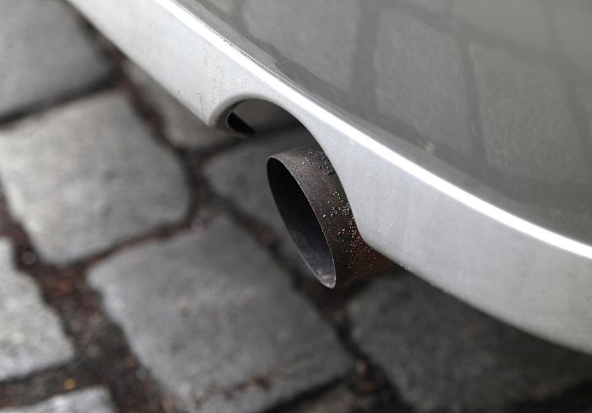 Weber: EU wird auch nach 2040 Neuwagen mit Verbrennungsmotor zulassen