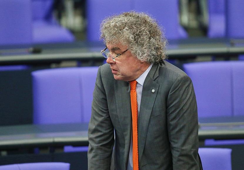 AfD-Abgeordneter wegen Hitlergruß angeklagt