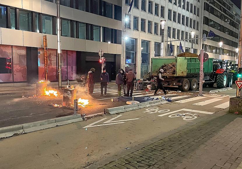 Massive Bauernproteste vor EU-Gipfel in Brüssel