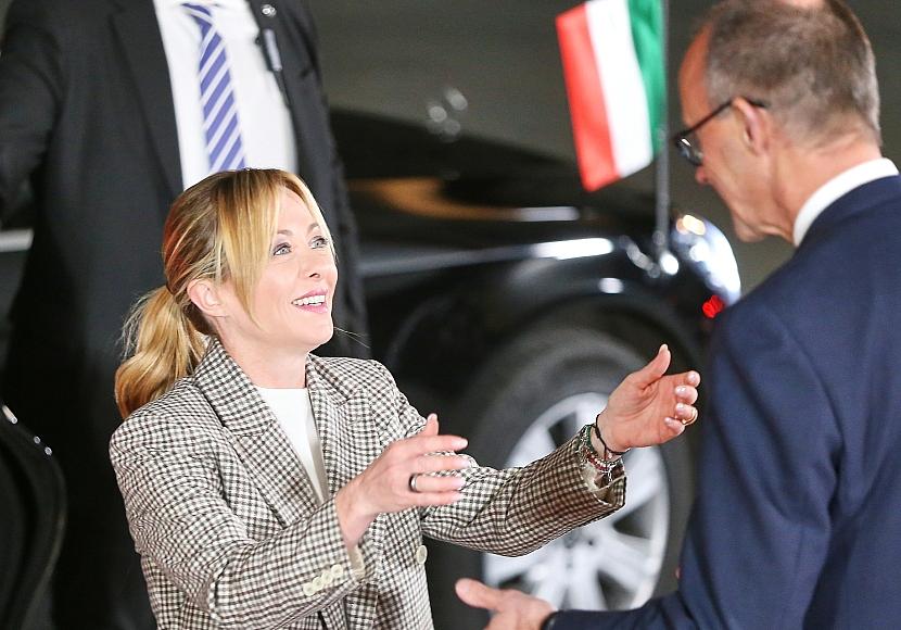 EVP-Chef Weber fordert engere Zusammenarbeit mit Meloni