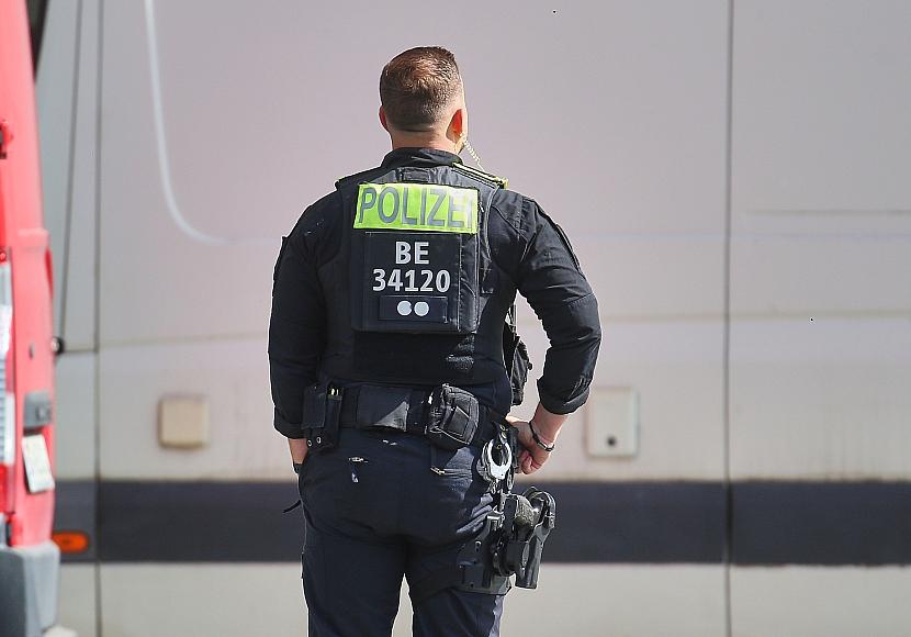 Linksextreme: Dobrindt setzt auf Aufrüstung und Millionenbelohnung