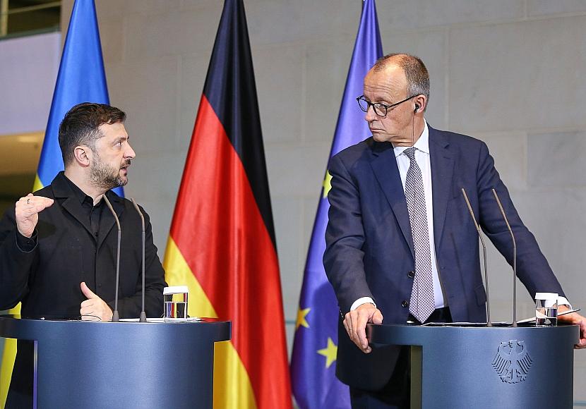 Telefonat: Selenskyj dankt Merz für Winterhilfe