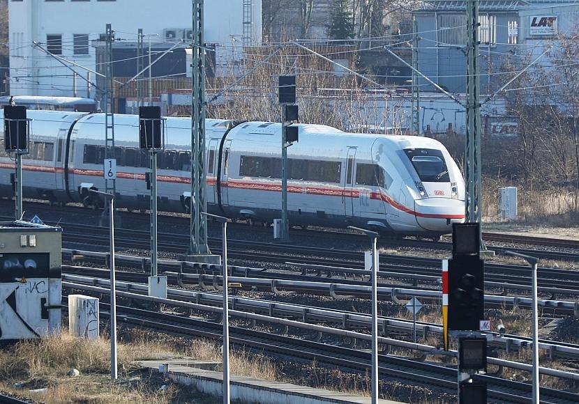 Bauarbeiten auf Bahn-Strecke Hamburg-Berlin dauern länger