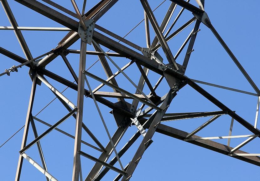 Stromnetz-Anschlag: Behörden suchen 