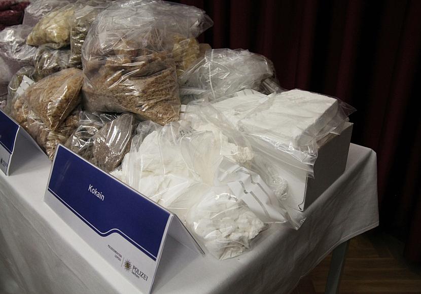 SEK sprengt Drogenring in NRW