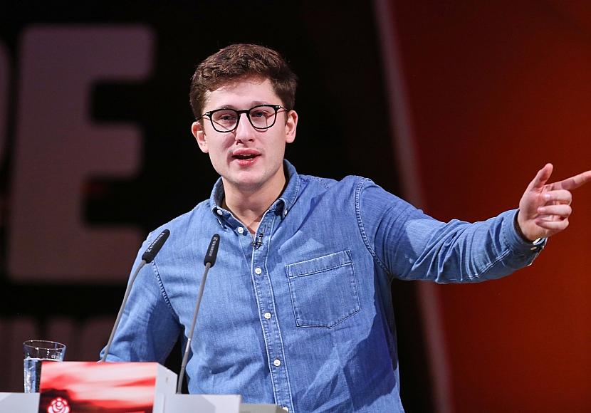 Juso-Chef fordert Widerstand gegen US-Digitaltechnik