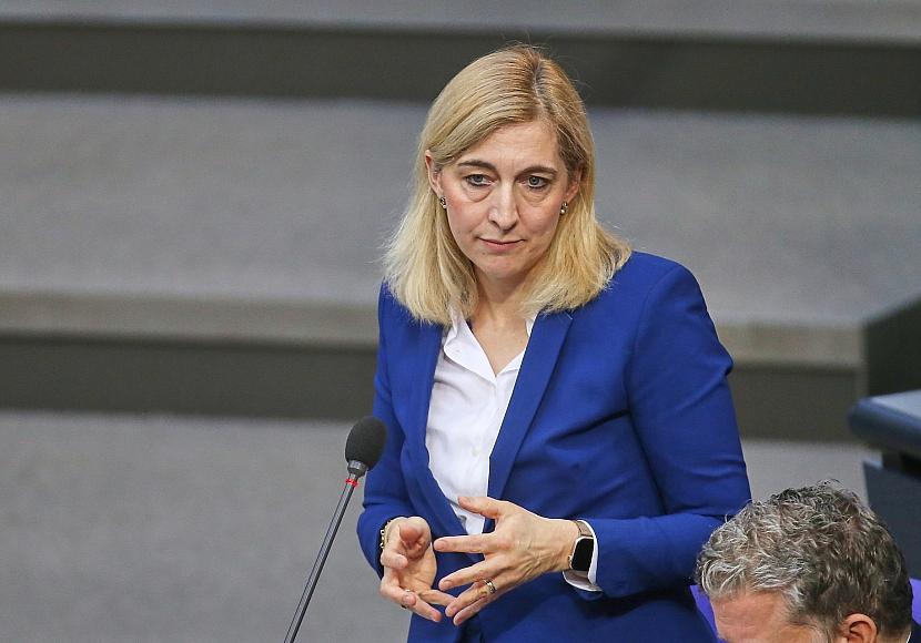 Warken freut sich über EU-Einigung zum Pharmapaket