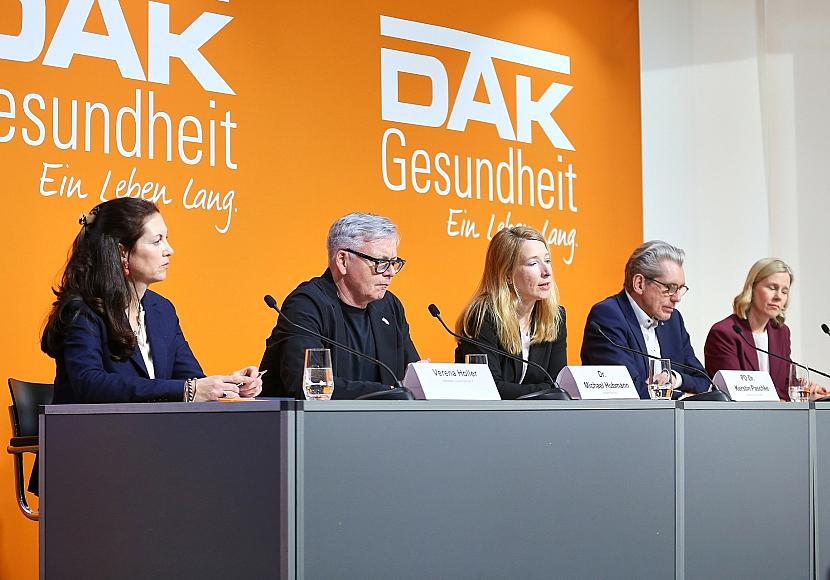 Studie vorgestellt: KI-Chatbots erhöhen riskanten Medienkonsum