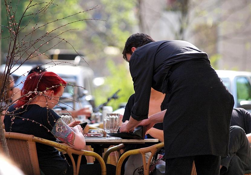 Umfrage: Elektronisches Trinkgeld stößt auf Skepsis