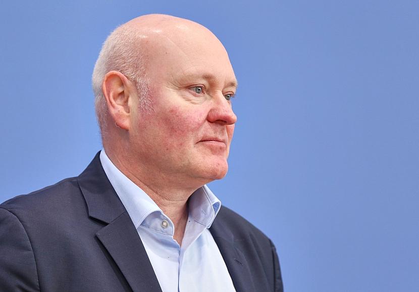 Wirtschaftsweiser Truger drängt auf Maßnahmen gegen Inflation