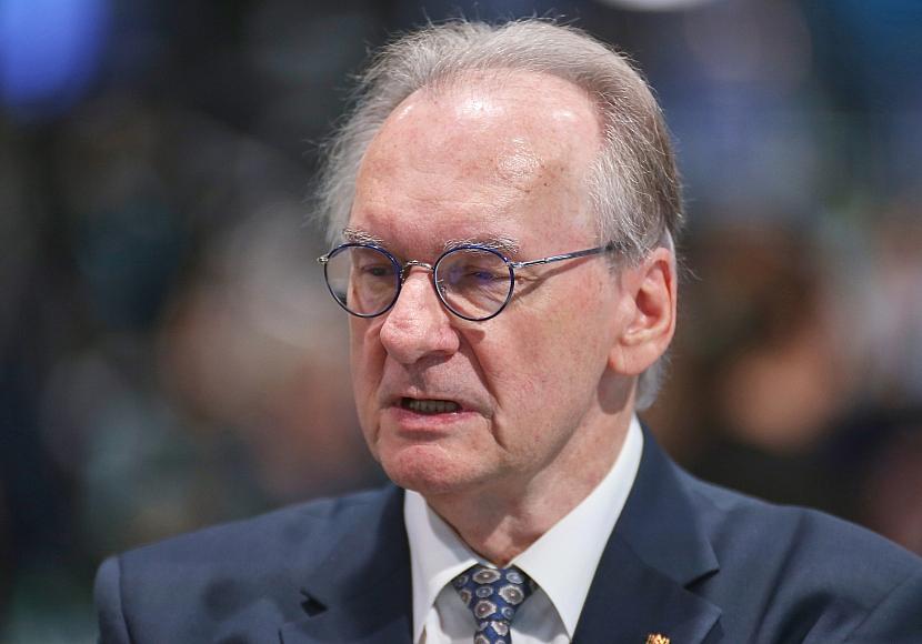 Haseloff befürwortet Abschwächung von Klimazielen