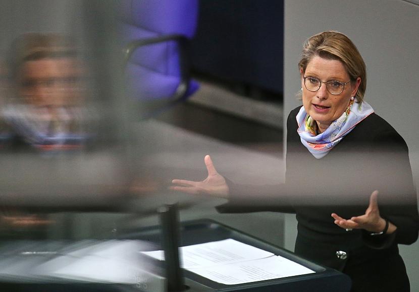 Justizministerin fordert Entkriminalisierung von Schwarzfahren