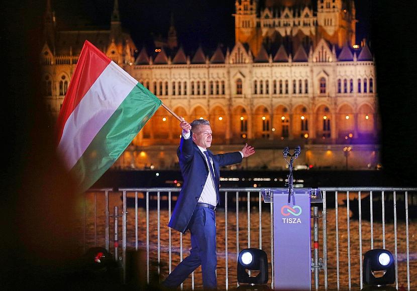 Strack-Zimmermann sieht Orban-Abwahl als 