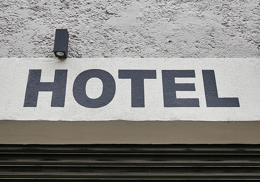 Gastgewerbeumsatz stagniert im Februar