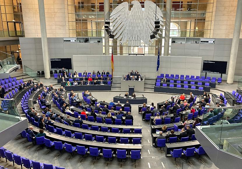 Bundestagsfraktionen uneins über geplante Diäten-Erhöhung