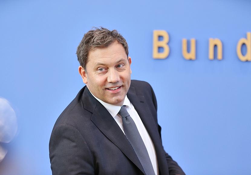 Klingbeil sieht in Haushaltsplan Basis für 