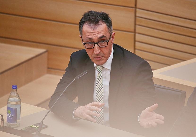 Özdemir zum Ministerpräsidenten von Baden-Württemberg gewählt