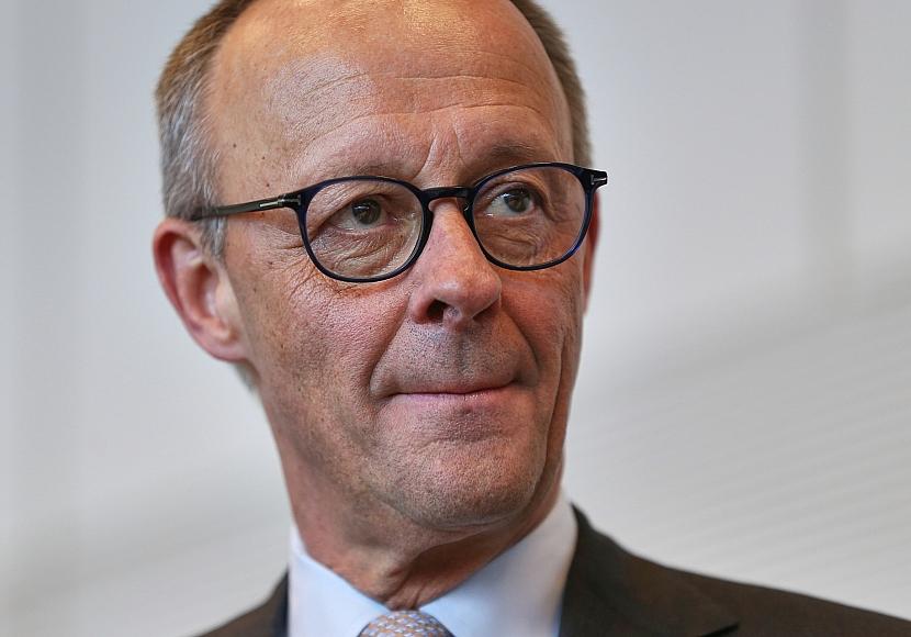 Merz räumt Defizite in der Kommunikation ein