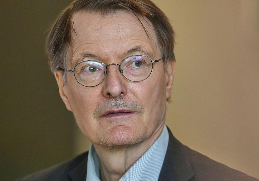 Lauterbach fordert mehr Impfstoffforschung gegen Ebola