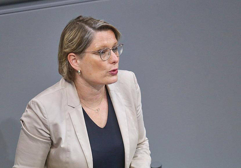 Hubig will Opfern häuslicher Gewalt schnelle Scheidung ermöglichen