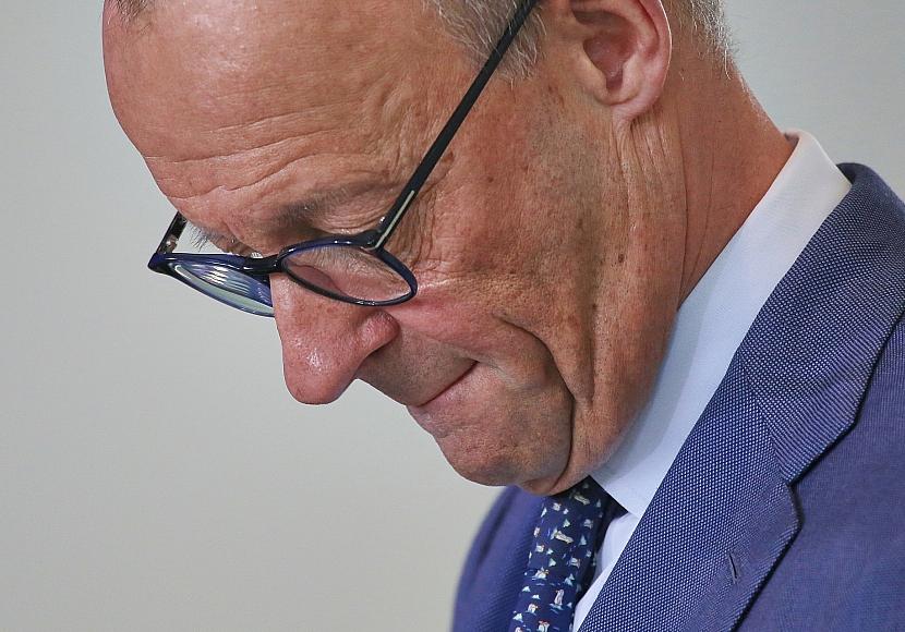 Merz besucht Angehörige von Walter Lübcke