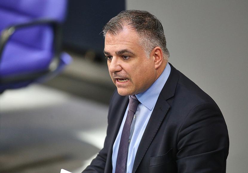 SPD hält Warkens Pflegereform für unzureichend