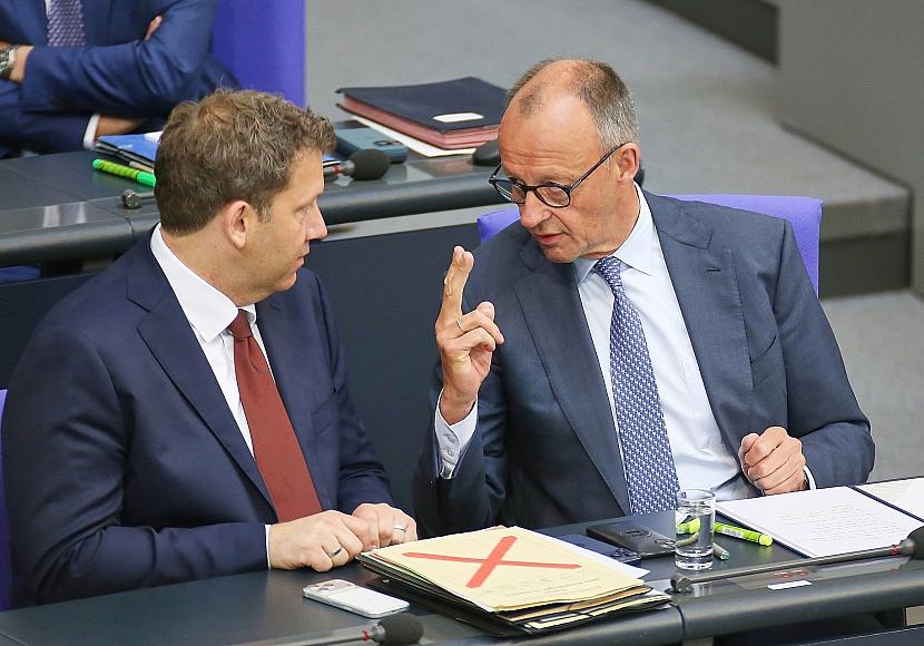 Rentenreform bringt Regierungsparteien keinen Aufschwung