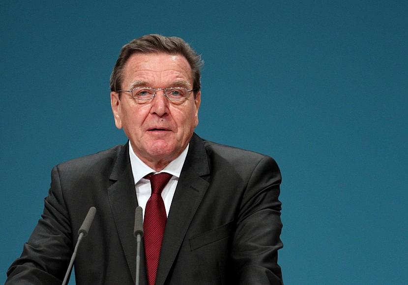 Ukrainischer Ex-Botschafter sieht Schröder als möglichen Vermittler