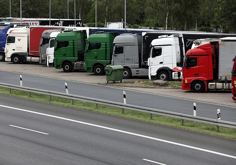 Bislang kaum mehr Lkw-Verkehr trotz aufgehobenem Fahrverbot