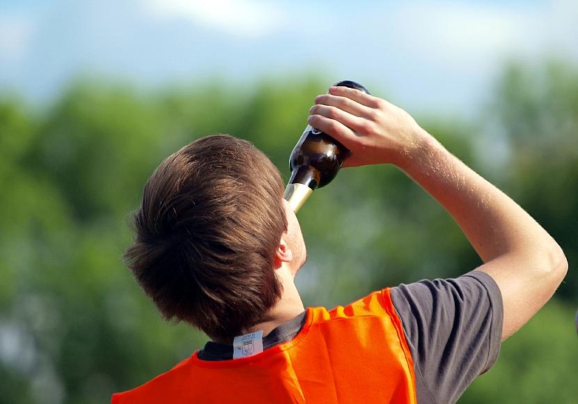 Weniger junge Menschen trinken Alkohol