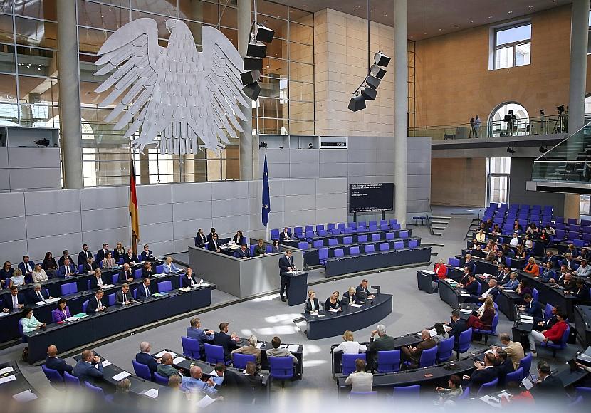 Haushaltswoche beginnt - Klingbeil sieht Aufschwung